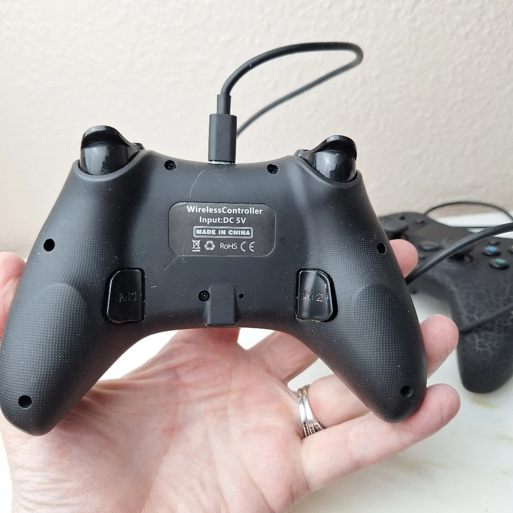 Set Of 2 Playstation DualShock 4 Wireless Controllers
